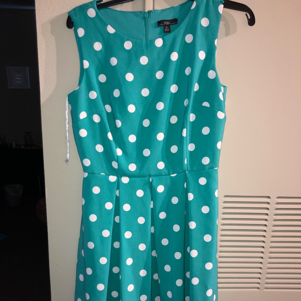Teal & White Polka Dot Size 6.